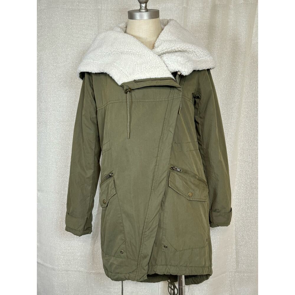 Charlotte Russe Sherpa Lined Green Coat Women’s Size Extra Small XS USED